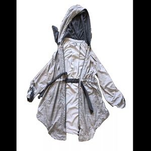 Size 4 Lululemon lightweight jacket